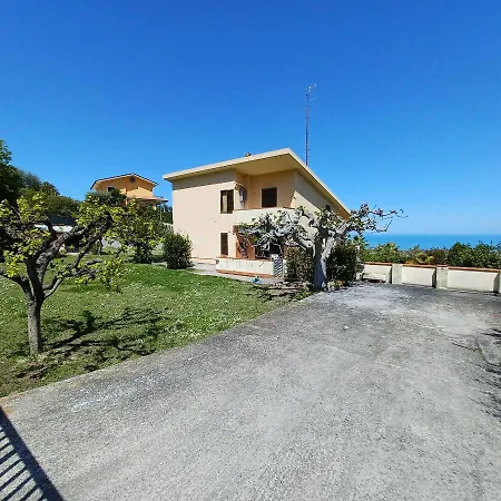 Oda ve Kahvaltı Verena, Casa Ferrari