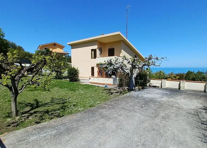 Alojamento de Acomodação e Pequeno-almoço Verena, Casa Ferrari